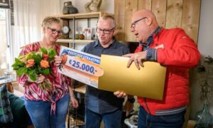 410220 Foto 2 Wijnand en Gerda uit Enschede winnen 25000 euro