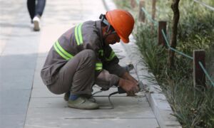 414722 migrant workers 1358036 1920