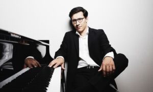 414840 International Holland Piano Series
