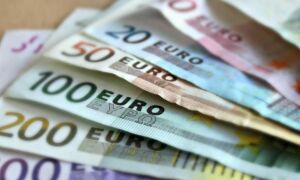 415189 413367 bank note 209104 1920 2