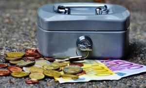 417540 299082 cashbox 1642989 640 1