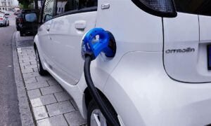 422530 electric car 4276419 1920