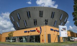 453469 643050 Thumb Large