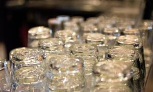 457384 glassware 3849834 1920