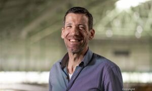 458732 854196 Thumb Large