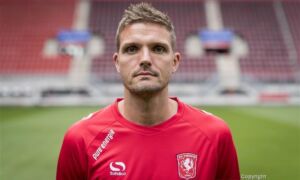 459046 811737 Thumb Large