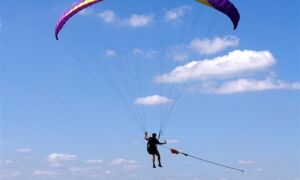 48687 Paraglider towed launch