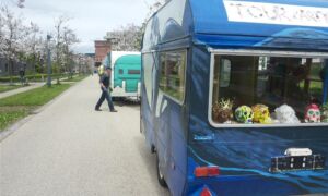 56119 Caravans2