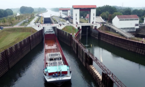 260904 sluis eefde OOST