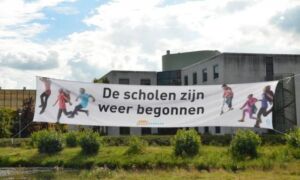 67785 De scholen zijn weer begonnen Web