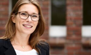 77186 katja van well