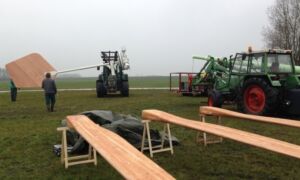 82728 houten windmolen