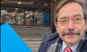 Bovens thumbnail treinvideo