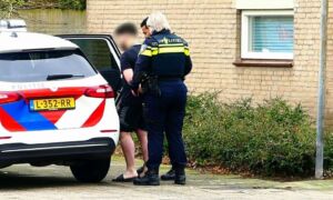 Drugsrijder op badslippers levensgevaarlijke vlucht door Enschede News United Dennis Bakker