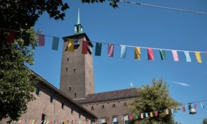 ENSCHEDE FEESTVLAGGETJES STADHUIS