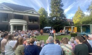 Eanske vol Liefde Volle bak