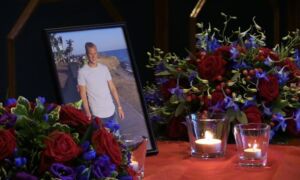 Een foto van Marco van der Kolk bij de herdenking Foto News United Dennis Bakker