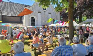 Enter Kerkpleinmarkt en ganzen 01