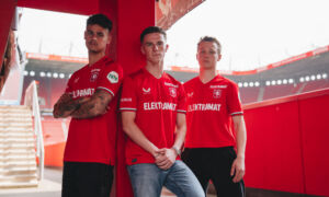 FC Twente spelers met het nieuwe tenue 2024 2025 FC Twente Media