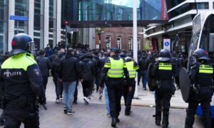 Fenerbahce supporters op het Van Heekplein Dennis Bakker News United