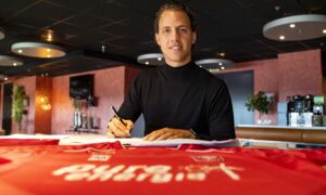 Giovanni Troupee tekent contract FC Twente