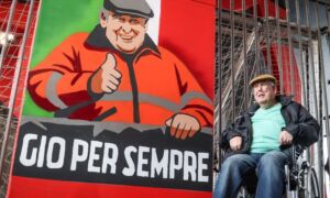 Giovanni muurschildering bij VAK P FC Twente Media