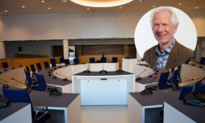 Hans Scherpenzeel in de raadzaal