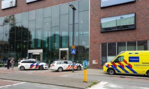 Hulpdiensten massaal naar stadskantoor Enschede News United Dennis Bakker