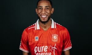 Joshua Brenet Foto FC Twente Media Stef Heerink