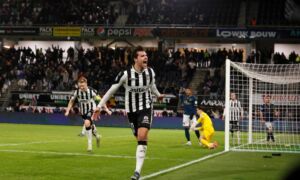 Justin Hoogma scoort voor Heracles Almelo