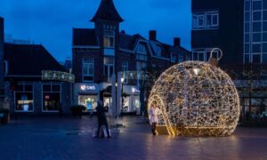 Kerstbal Koornmarkt Almelo