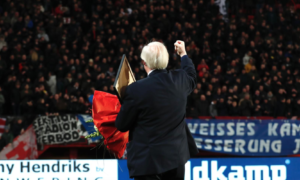 Kick van der Vall neemt afscheid FC Twente Media