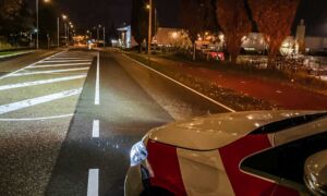 Lonnekerbrugstraat in Enschede afgezet door lekkage van zoutzuur News United Dennis Bakker