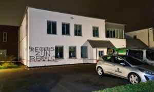 Pand autos Ons Huis beklad 2 Dennis Bakker News United