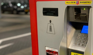 Pinautomaat parkeergarage Enschede binennstad rtv Oost