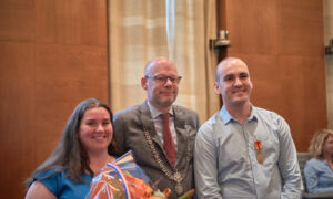 Ruben van Rumpt - Roelof Bleker - Bronzen Erepenning voor Menslievend Hulpbetoon