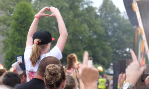 20250706 Suzan en Freek Volkspark publiek