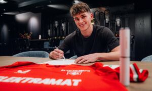 Taylor Booth tekent contract bij FC Twente FC Twente media 2