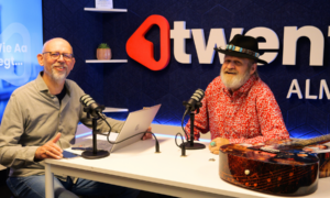 WIE AA ZEGT TONNIE VOORN