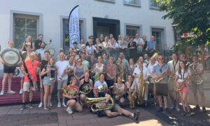 WIERDEN groepsfoto concertreis sint jan 28062026