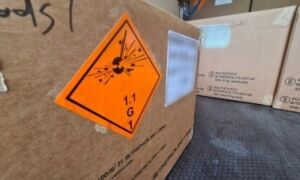 Zwaar vuurwerk aangetroffen Boswinkel Foto Gemeente Enschede