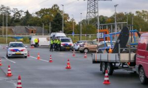 20251024_112_grote politiecontrole_enschede01