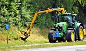 Berm maaien tractor 1