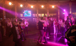 Dansdagen - spiegeltent - dansen
