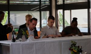 Diplomauitreiking Ernst Bergboer