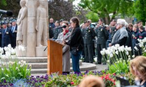 Gedicht tijdens Dodenherdenking in Almelo