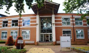 Gemeentehuis wierden 2