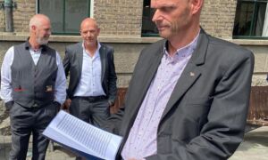 Handtekeningenactie vanlochemstraat