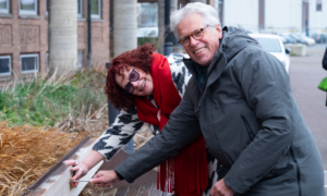 Marie jose luttikholt en theodor van der velde 113 bordje hengelo 1twente