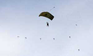 Parachutist nimh